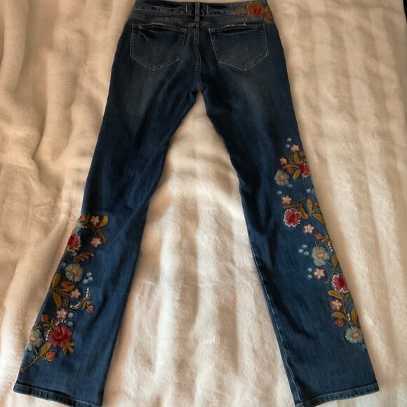 Sundance Women's Embroidered Jeans size 28 - Picture 4 of 12